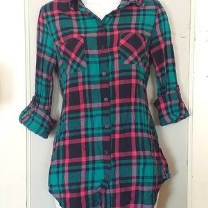 2/$10 Teal & Pink 3/4 sleeve button up top, sz M